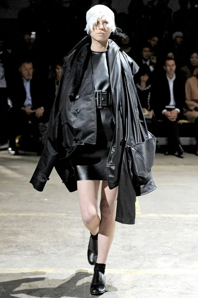 Look 2